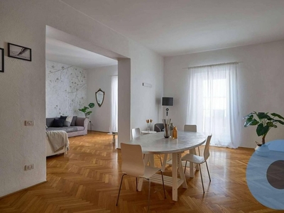 Appartamento di lusso di 135 m² in vendita via RASELLA, Roma, Lazio