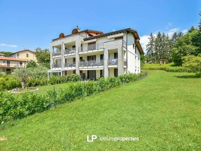 Appartamento di lusso di 150 m² in vendita via Ciro Minotti, Varese, Lombardia