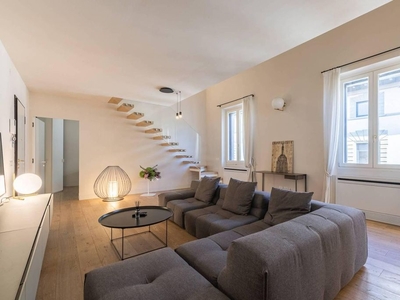 Appartamento di lusso di 180 m² in affitto Firenze, Toscana