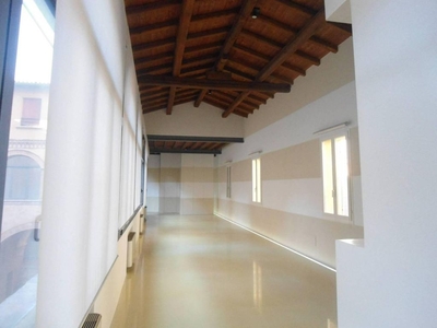 Appartamento di lusso di 240 m² in affitto Via Castiglione, 22, Bologna, Emilia-Romagna