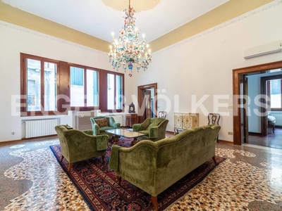 Appartamento di lusso di 275 m² in vendita Calle Gritti, Venezia, Veneto
