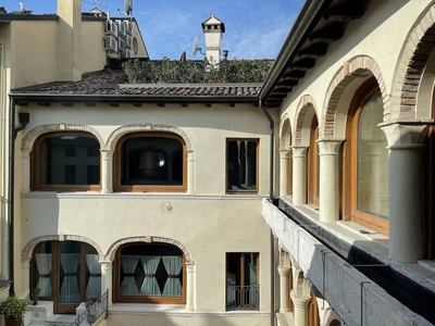 Appartamento di lusso di 540 m² in vendita Corso Vittorio Emanuele II, Pordenone, Friuli Venezia Giulia
