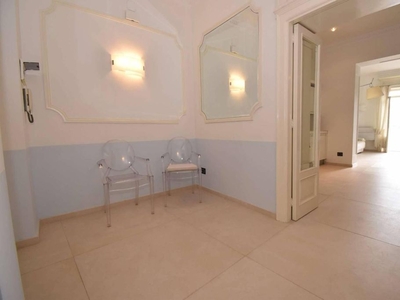 Appartamento di lusso di 80 m² in vendita via Castello Maniace, Siracusa, Sicilia