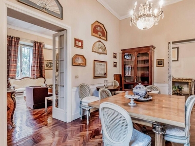 Appartamento di lusso in vendita Viale di Villa Massimo, Roma, Lazio