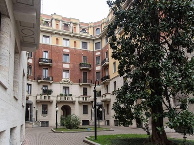Appartamento di prestigio di 210 m² in vendita Via Podgora, Milano, Lombardia