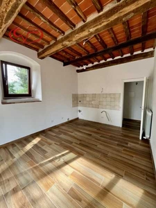 Appartamento in Affitto ad Loro Ciuffenna - 600 Euro