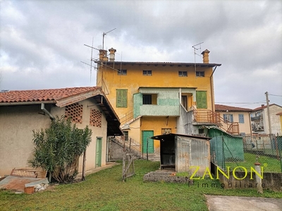 Appartamento in Vendita a Gorizia, 149'000€, 229 m²