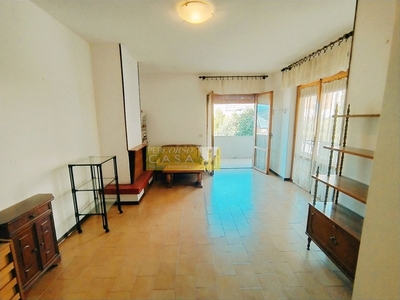 Appartamento in Vendita a Teramo, zona Fonte Baiano, 89'000€, 90 m²