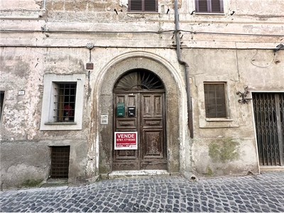 Appartamento in Via Garibaldi , 37, Nepi (VT)