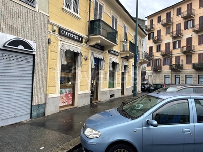 Bar in vendita a Torino via Damiano Chiesa, 2A