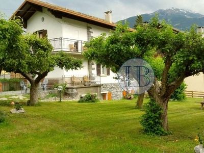Casa di 428 mq in vendita Bormio, Italia