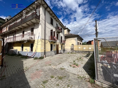 Casa Indipendente in Vendita a Aosta, zona Periferia, 690'000€, 800 m²