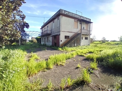Casa Indipendente in Via San Giovanni , 10, Cisterna di Latina (LT)