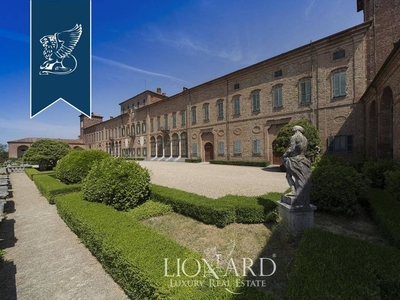Castello di 7000 mq in vendita - Montalto Pavese, Italia