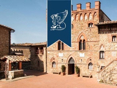 Castello in vendita - Bucine, Italia
