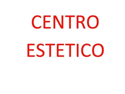 Centro Estetico/Solarium/Benessere in vendita a Pinerolo via Nazionale