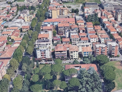 Compendio immobiliare Via Gioacchino Rossini 40 PISTOIA di 1693,80 Mq. oltre Appartamento