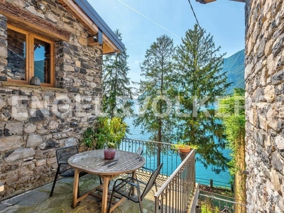 Esclusiva villa di 225 mq in vendita Valsolda, Italia