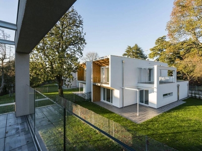 Esclusiva villa di 230 mq in vendita Viale Brigata Treviso, 11A, Treviso, Veneto