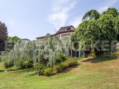 Esclusiva villa di 235 mq in vendita Via Monte Rosa, 22, Dormelletto, Piemonte