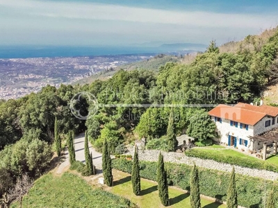 Esclusiva villa di 265 mq in vendita Via Capezzano, Pietrasanta, Lucca, Toscana