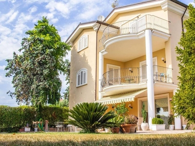 Esclusiva villa di 273 mq in vendita Via Colle d'Oro, 54, Giulianova, Teramo, Abruzzo