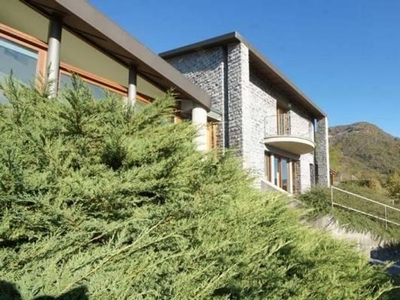 Esclusiva villa di 290 mq in vendita Via Gentrino, Cernobbio, Como, Lombardia