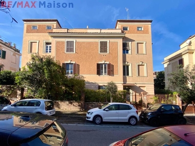 Esclusiva villa di 300 mq in vendita Via Olbia, 8, Roma, Lazio