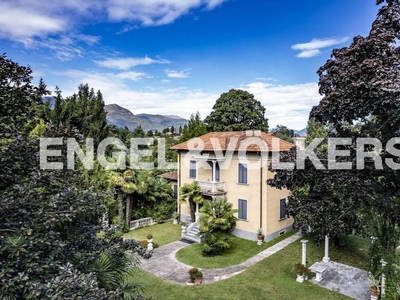 Esclusiva villa di 335 mq in vendita Via Martiri Albertoli, Castelveccana, Lombardia
