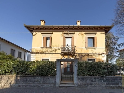 Esclusiva villa di 350 mq in vendita Udine, Friuli Venezia Giulia