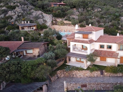 Esclusiva villa di 430 mq in vendita San Teodoro, Italia