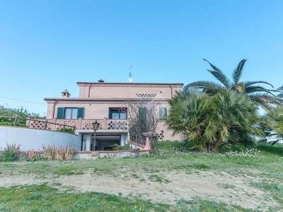 Esclusiva villa di 600 mq in vendita Contrada Solagna, 12, Roseto degli Abruzzi, Abruzzo