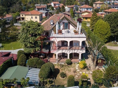 Esclusiva villa di 602 mq in vendita Via Isonzo, 16, Fenegrò, Como, Lombardia