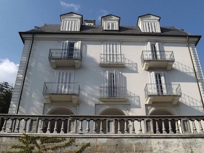 Esclusiva villa di 812 mq in vendita Trofarello, Italia