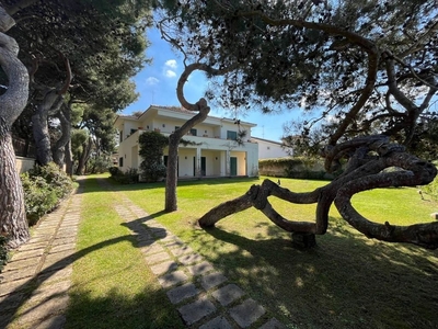 Esclusiva villa in affitto Via Sistiana, Fiumicino, Roma, Lazio