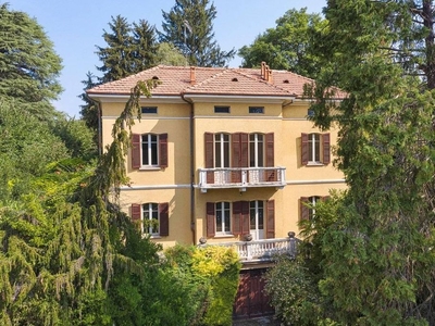 Esclusiva villa in vendita Via Camillo Benso di Cavour, Castelletto sopra Ticino, Piemonte