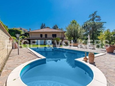 Esclusiva villa in vendita Via della Lira, Rignano Flaminio, Lazio