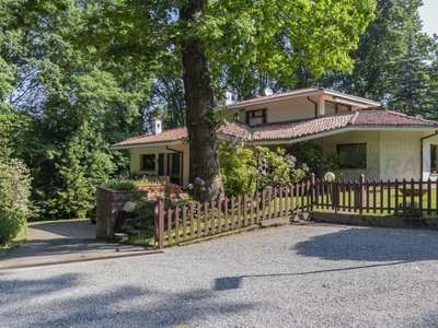 Esclusiva villa in vendita Via Lambro, 40, Lesmo, Monza e Brianza, Lombardia