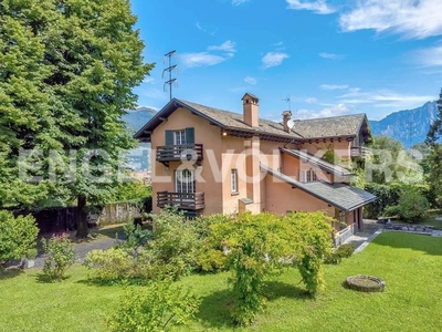 Esclusiva villa di 456 mq in vendita Via Pontile, Colico, Lombardia