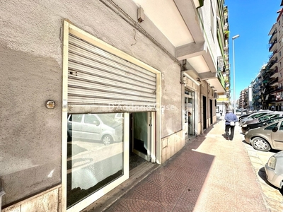 Locale Commerciale in vendita a Taranto italia/Montegranaro