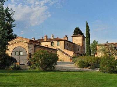 Lussuoso casale in vendita Asciano, Toscana