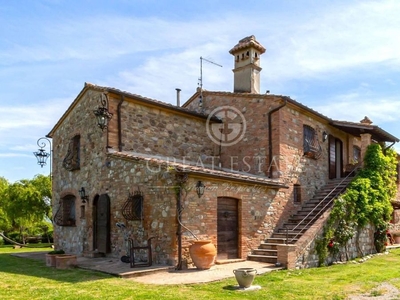 Lussuoso casale in vendita Città della Pieve, Umbria