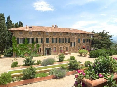 Lussuoso casale in vendita Montalcino, Toscana