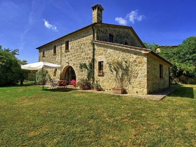 Lussuoso casale in vendita Sarteano, Toscana