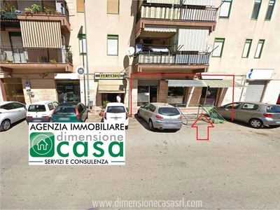 Negozio in vendita a Caltanissetta via Amico Valenti G, 25