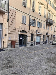 Negozio in vendita a Casale Monferrato piazza coppa 9