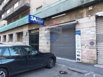 Negozio in vendita a Catania via Asiago, 8