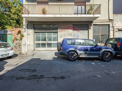 Negozio in vendita a Catania via Pietro Abbadessa, 12