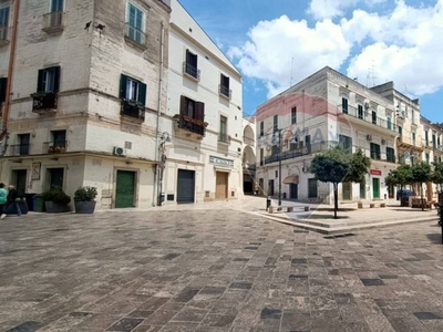 Negozio in vendita a Gravina in Puglia