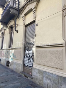 Negozio in vendita a Torino via Luigi Cibrario, 29